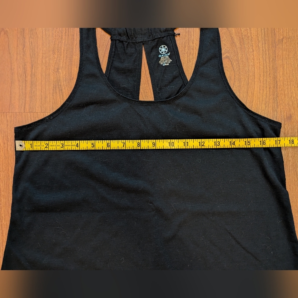 Gaiam Black Racerback Yoga Tank Top Open Back Women’s M - Picture 4 of 6